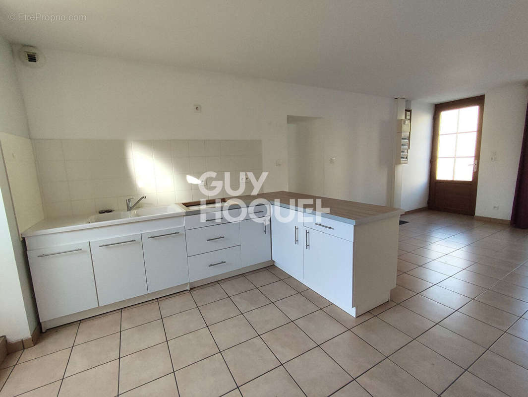 Appartement à SAINT-ROMAIN-LE-PUY