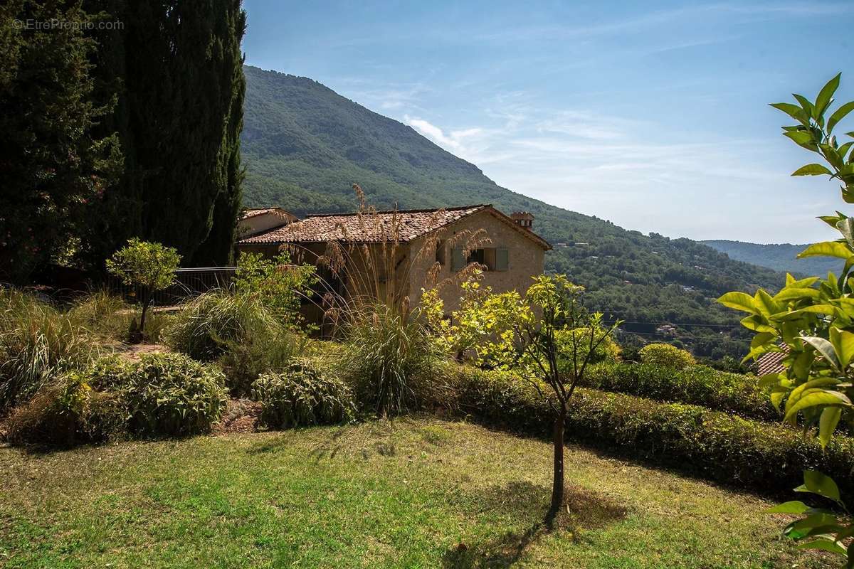 Maison à GOURDON