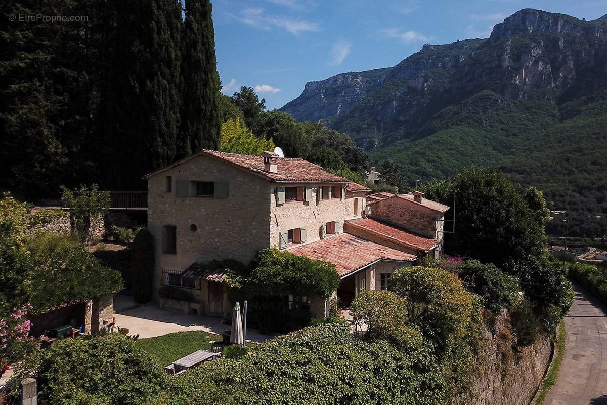 Maison à GOURDON