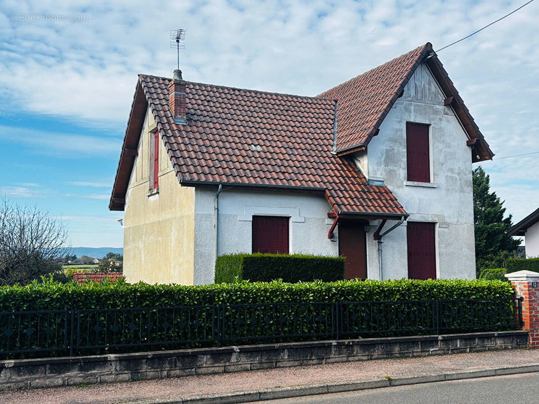 Maison à BLANZY