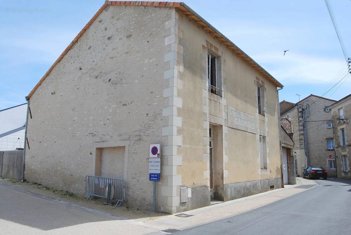 Appartement à NEUVILLE-DE-POITOU