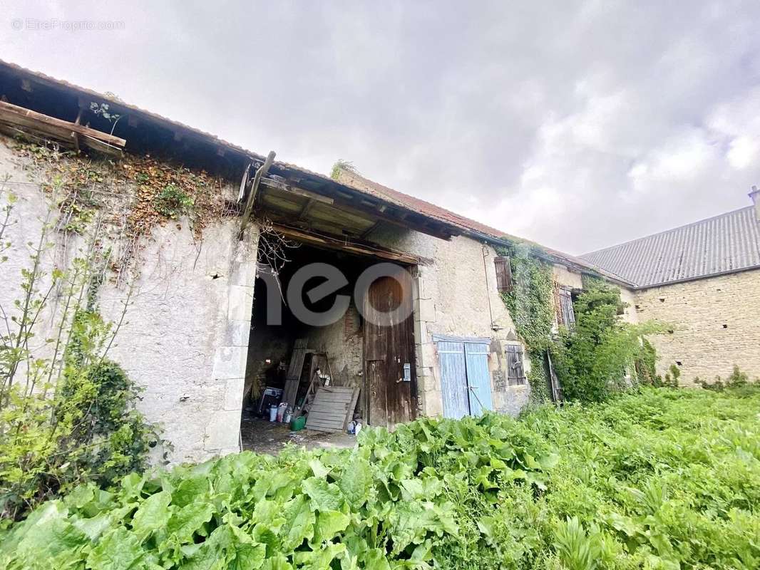 Maison à BUSSIERES-ET-PRUNS