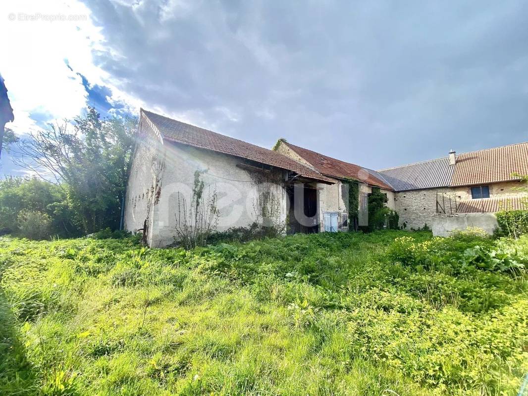 Maison à BUSSIERES-ET-PRUNS