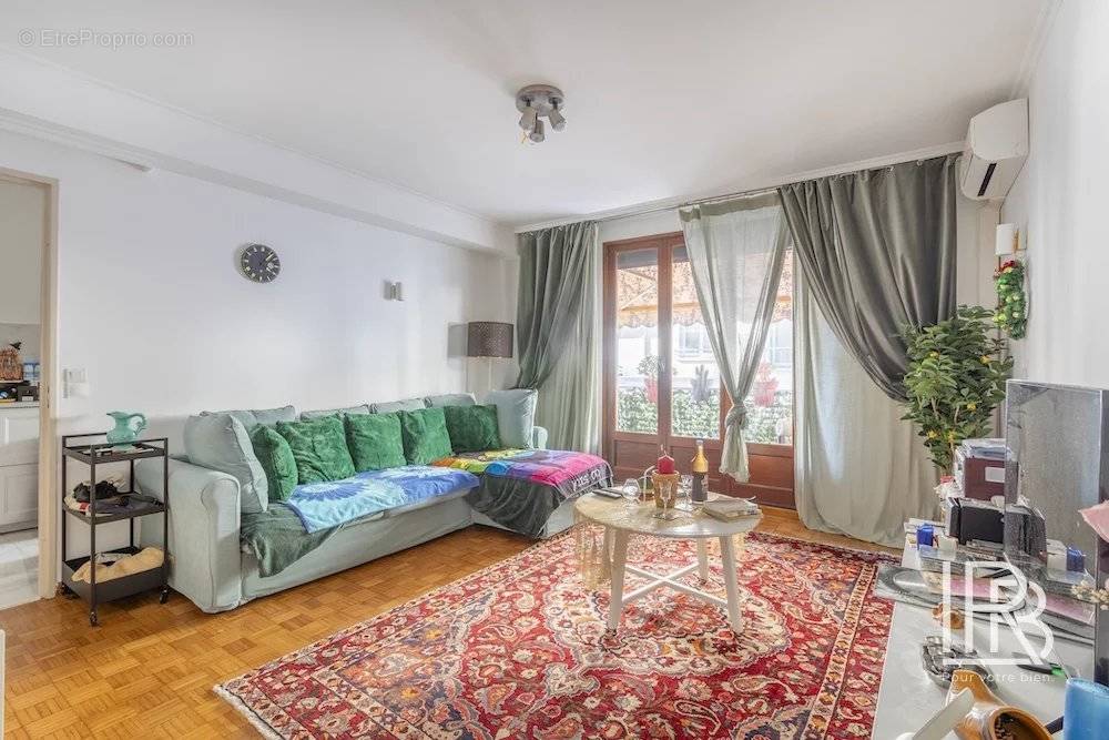 Appartement à MARSEILLE-7E