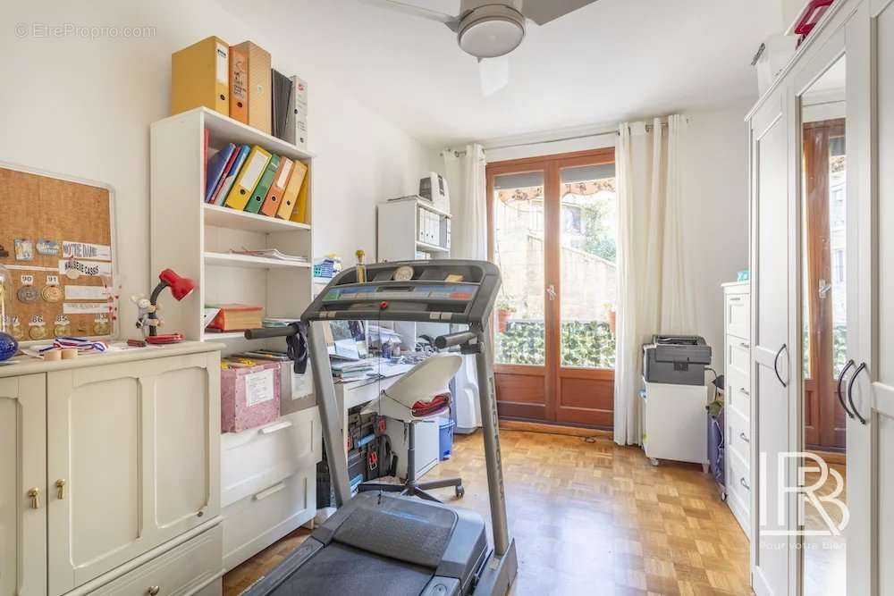 Appartement à MARSEILLE-7E