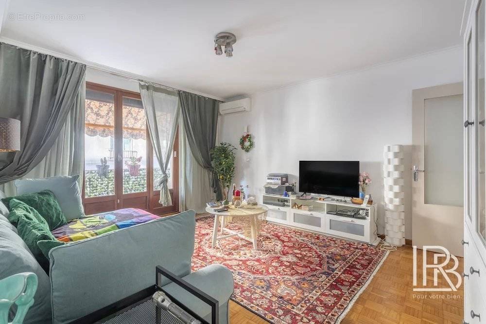 Appartement à MARSEILLE-7E