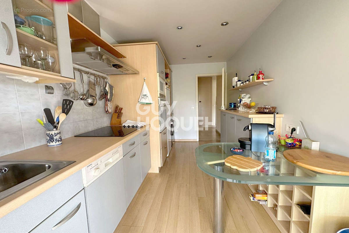 Appartement à MANDELIEU-LA-NAPOULE