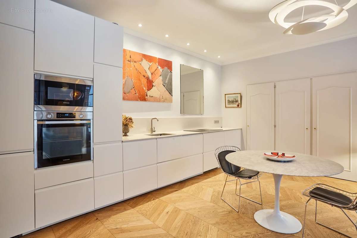 Appartement à PARIS-2E