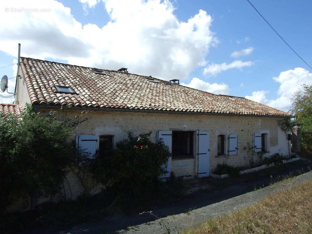 Maison à SAINT-GEORGES-DES-AGOUTS