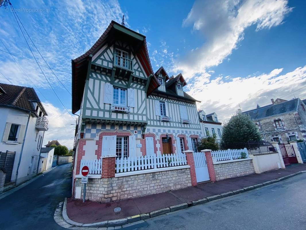 Maison à DIVES-SUR-MER