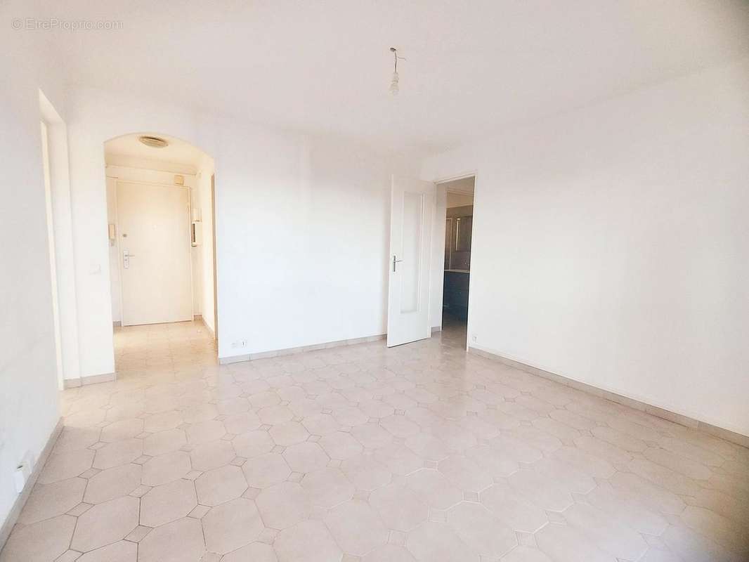   - Appartement à NICE