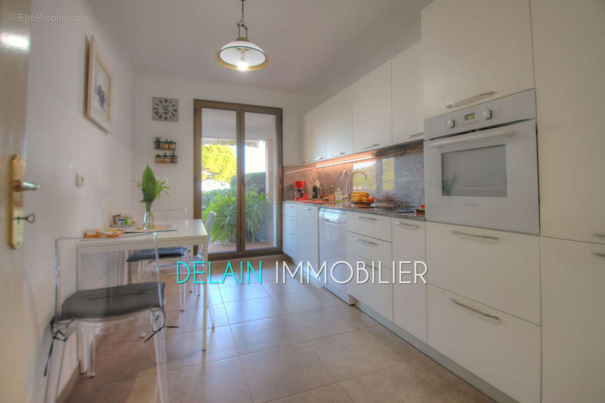 Appartement à VILLENEUVE-LOUBET