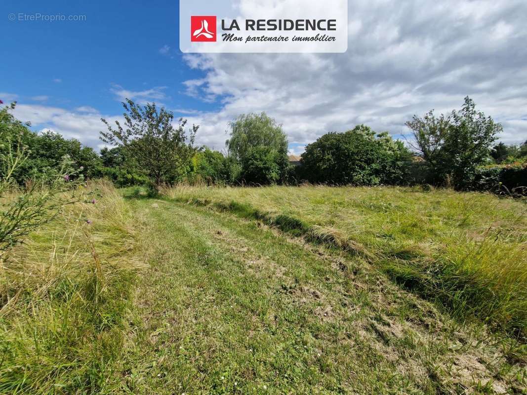 Terrain à EZY-SUR-EURE