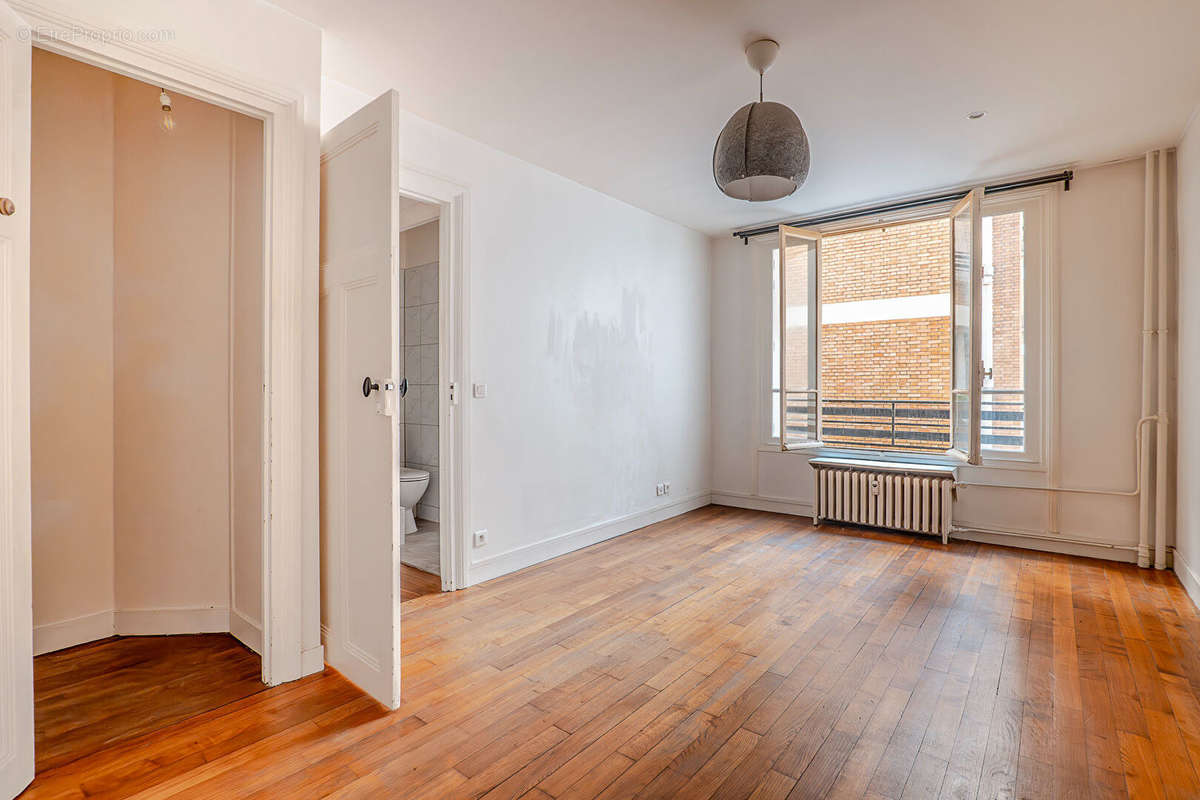 Appartement à PARIS-18E