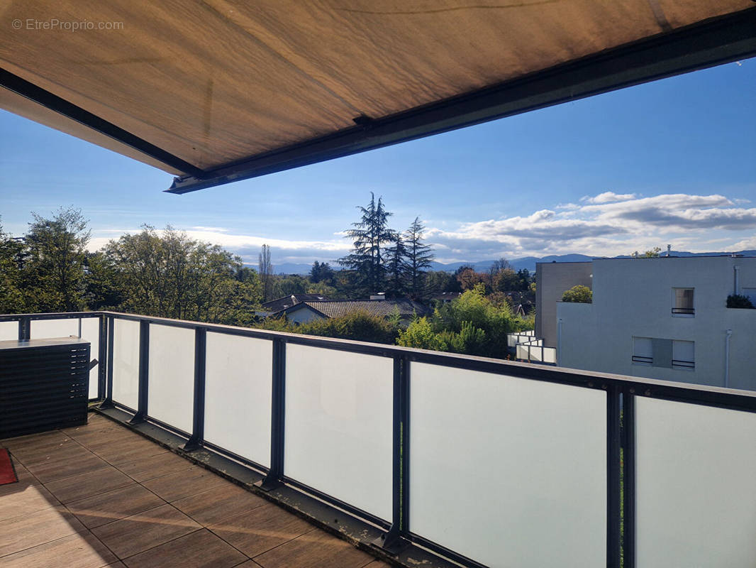 Appartement à CHARBONNIERES-LES-BAINS