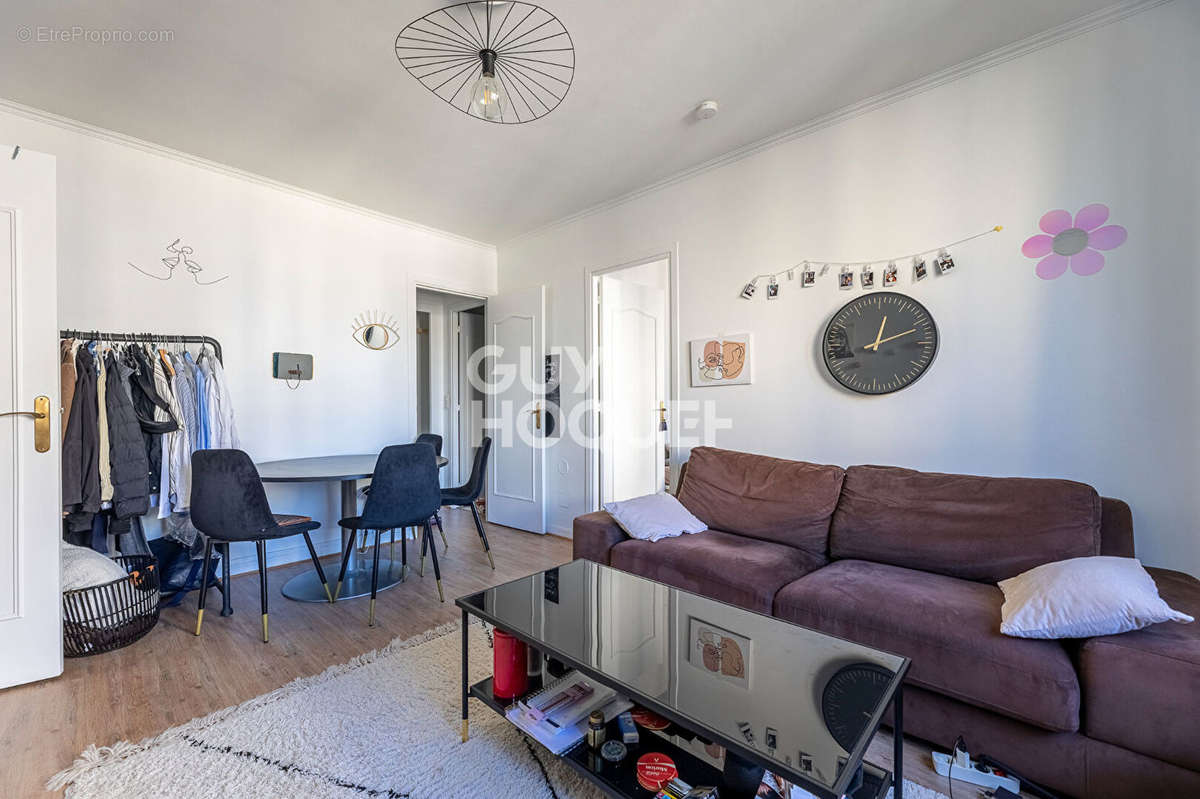 Appartement à PARIS-15E