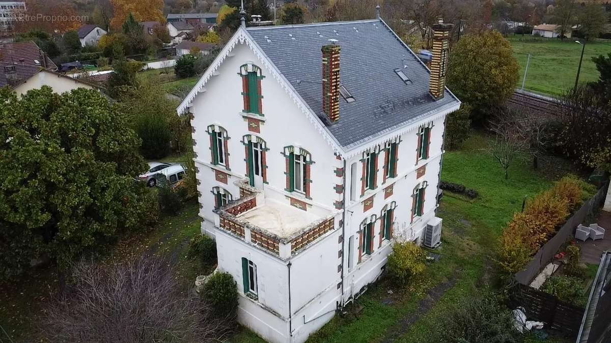 Maison à SAINT-ASTIER