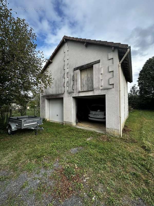 Maison à SAINT-ASTIER