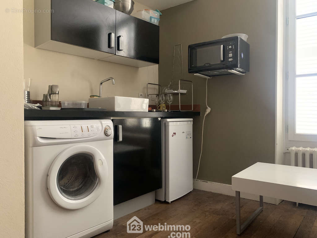 Avec un bon niveau de prestations, - Appartement à POITIERS