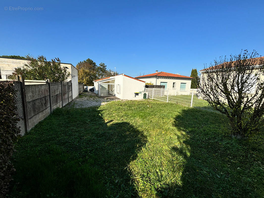 Maison à VAUX-SUR-MER