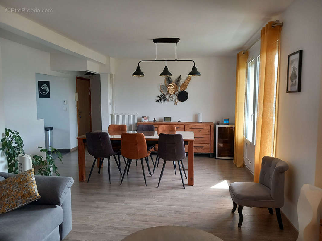 Appartement à TINQUEUX