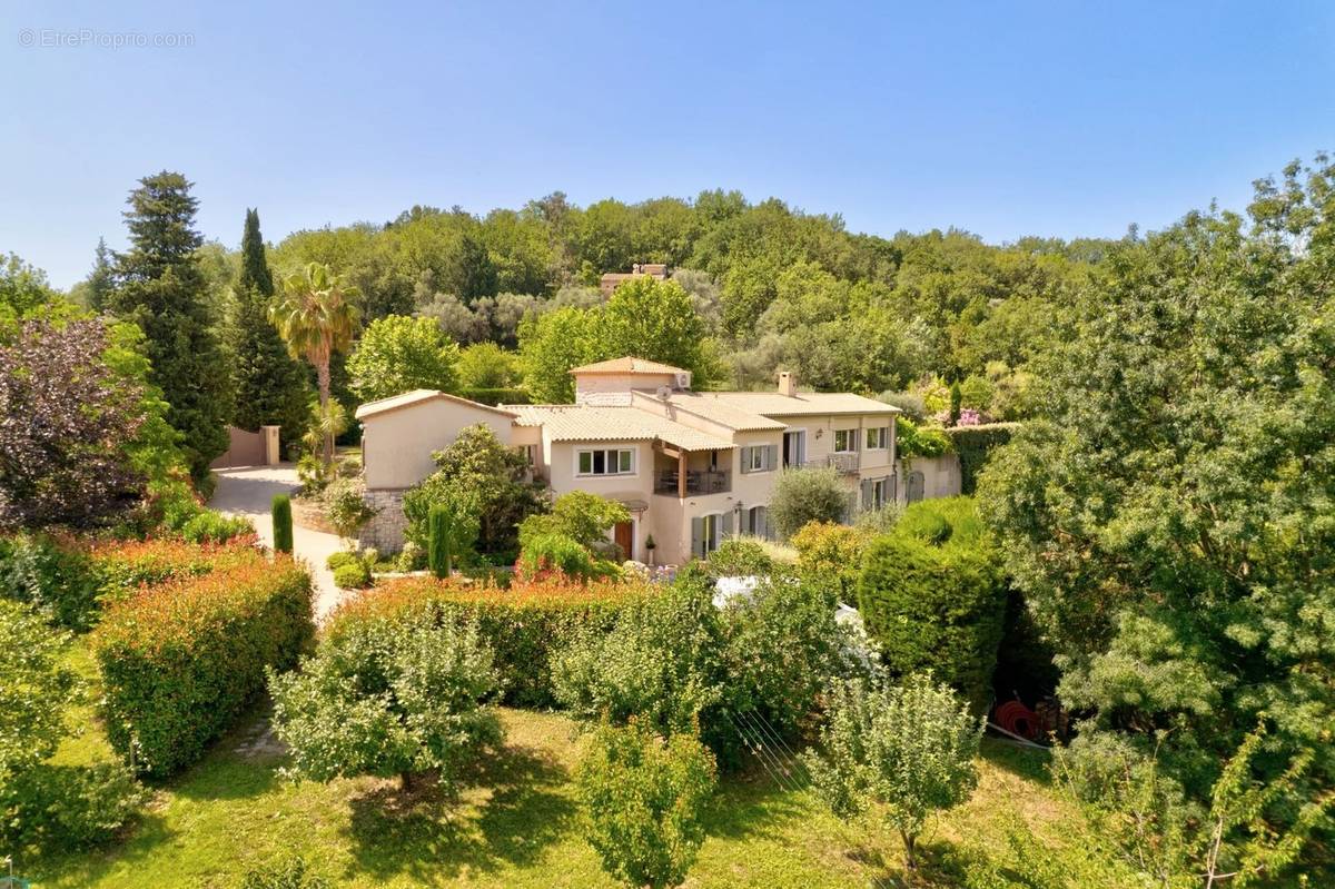 Maison à MOUGINS