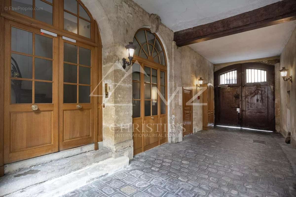 Appartement à PARIS-4E