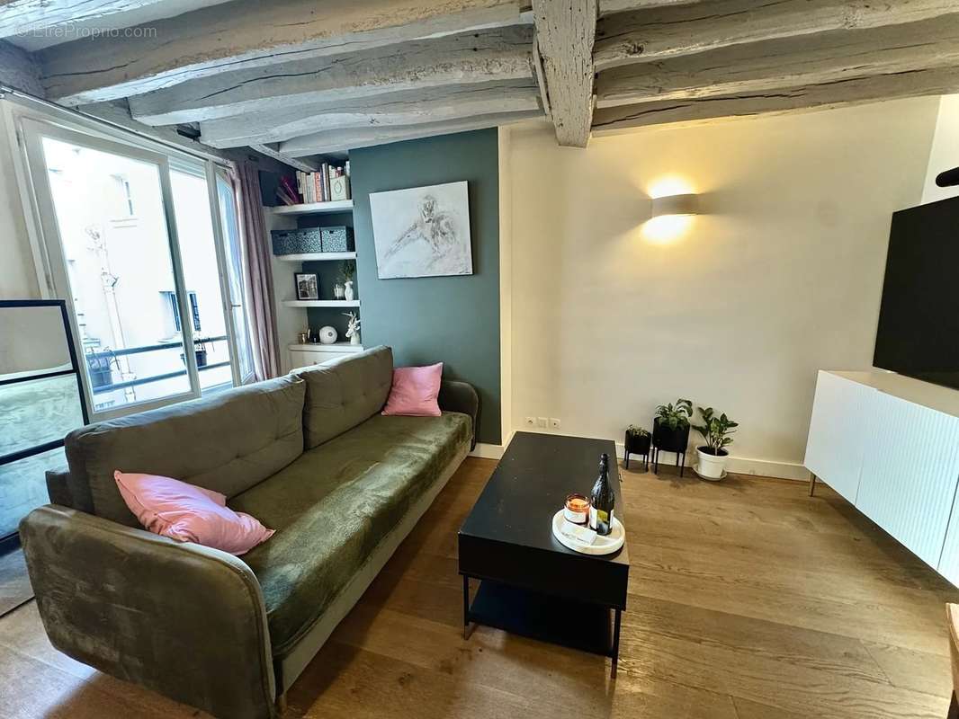 Appartement à PARIS-3E