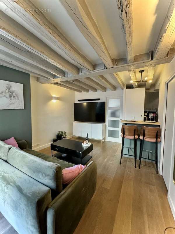 Appartement à PARIS-3E