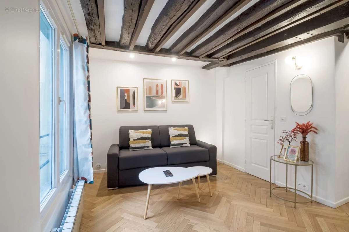 Appartement à PARIS-3E