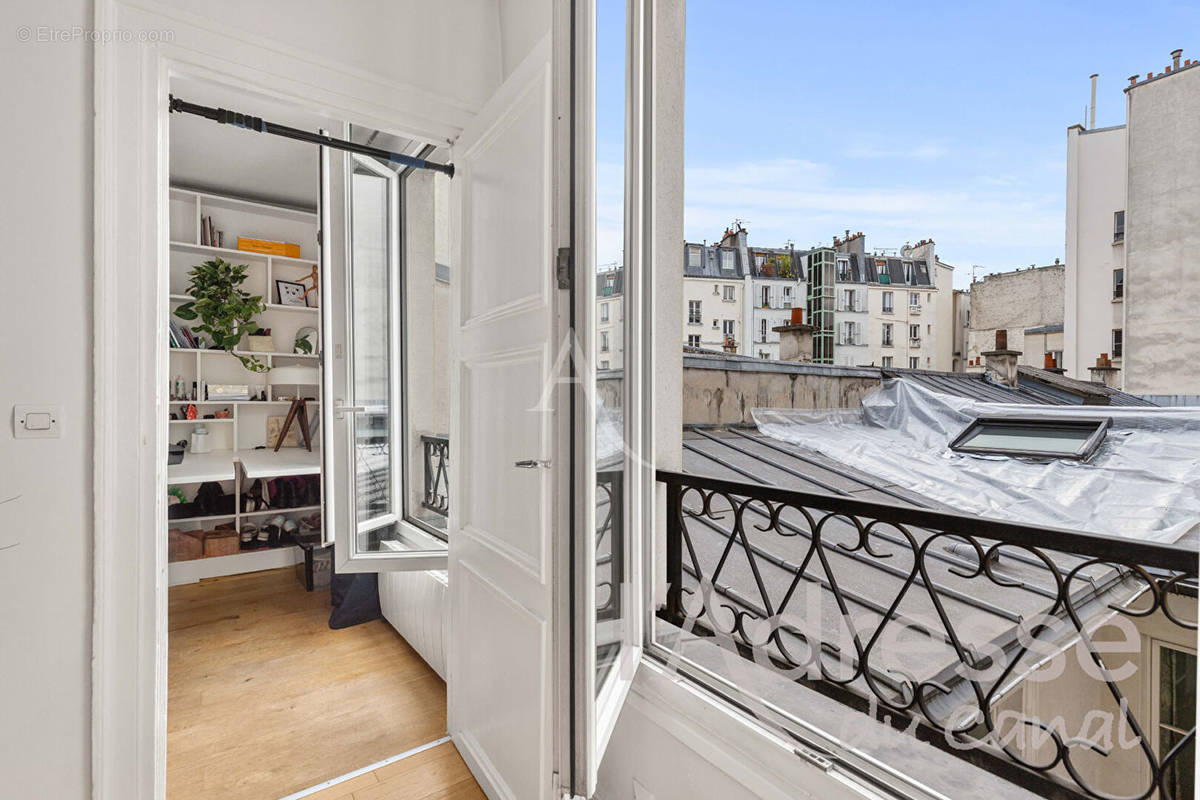 Appartement à PARIS-10E