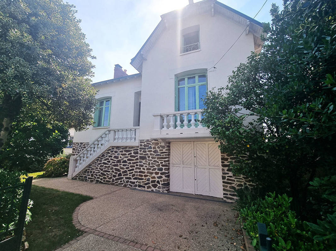 Maison à SAINT-SEBASTIEN-SUR-LOIRE