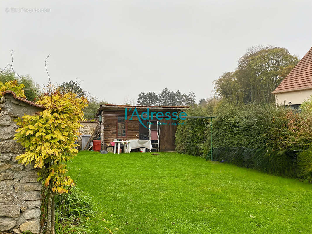 Maison à OINVILLE-SUR-MONTCIENT