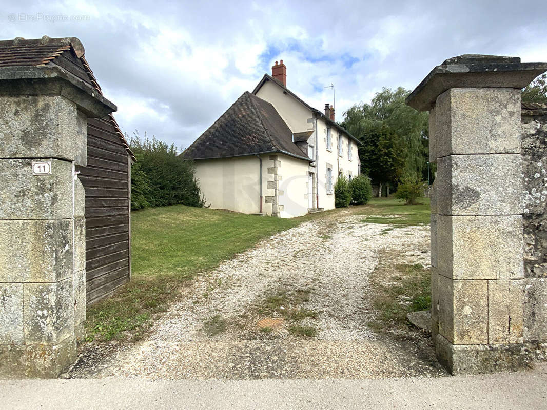 Maison à LA FRESNAYE-SUR-CHEDOUET