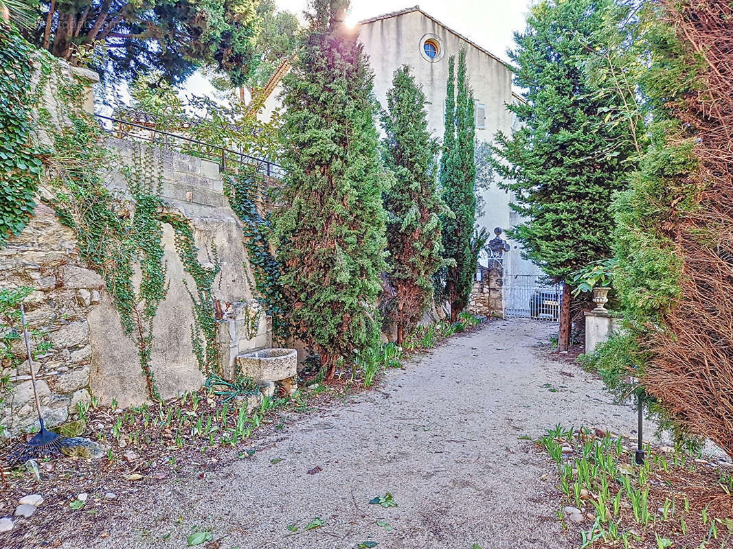 Maison à VILLENEUVE-LES-AVIGNON