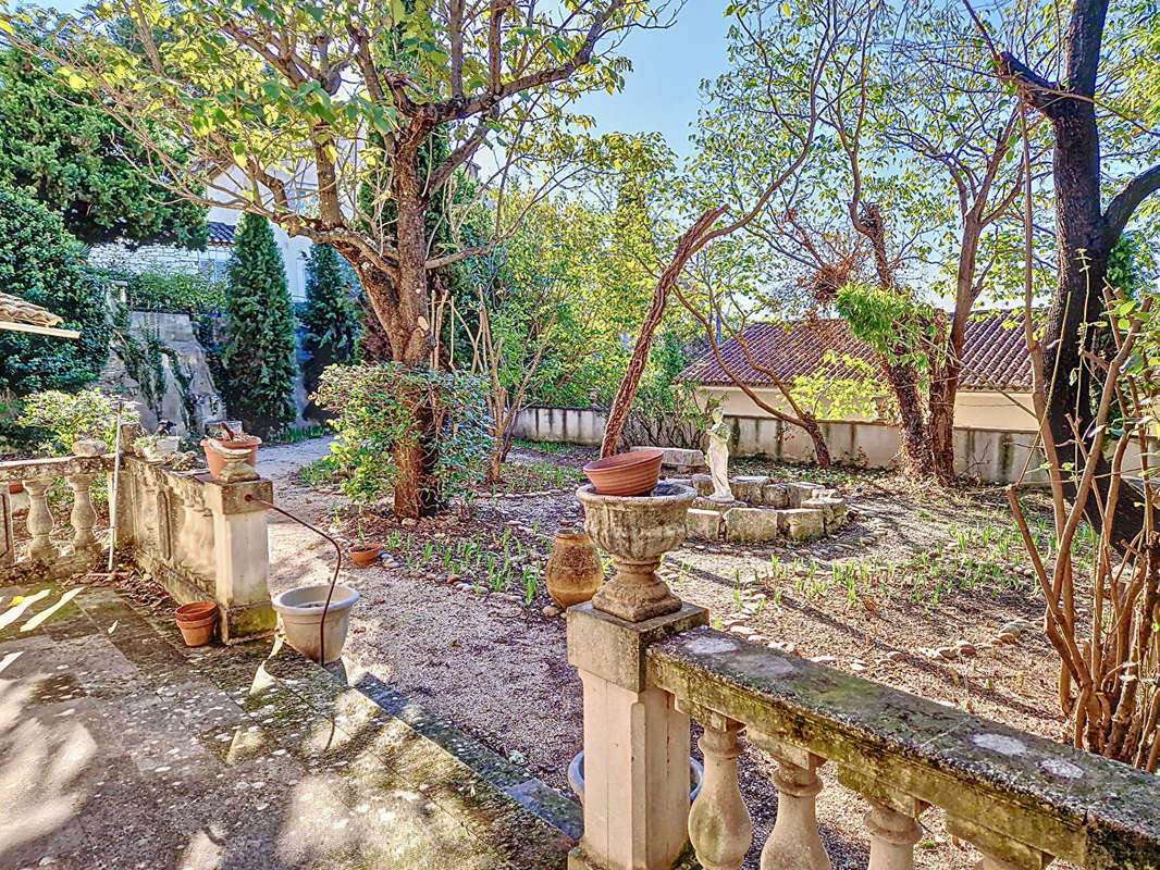 Maison à VILLENEUVE-LES-AVIGNON