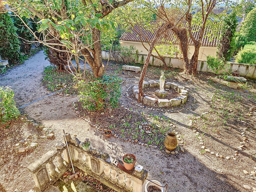 Maison à VILLENEUVE-LES-AVIGNON