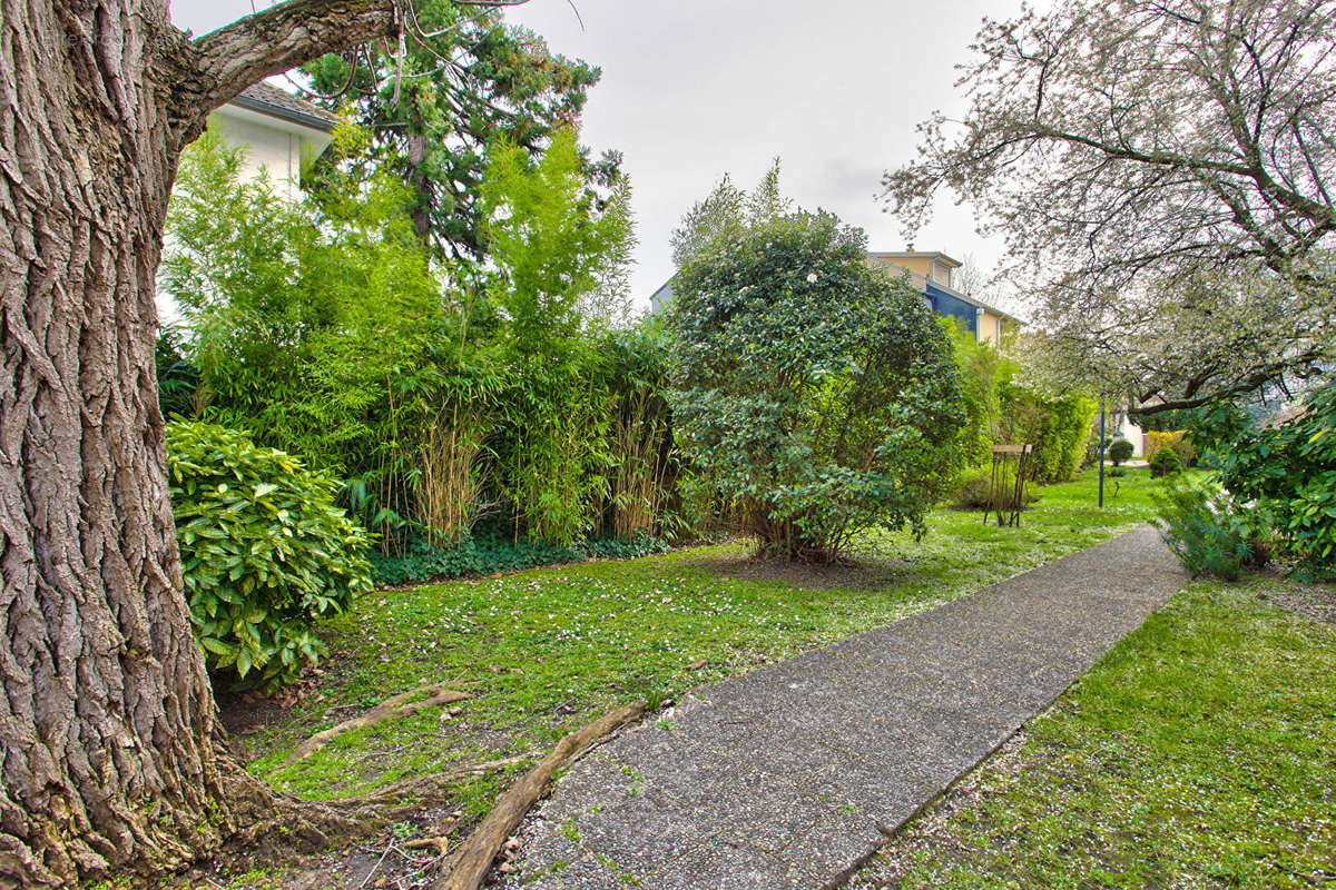 Appartement à COLOMBES