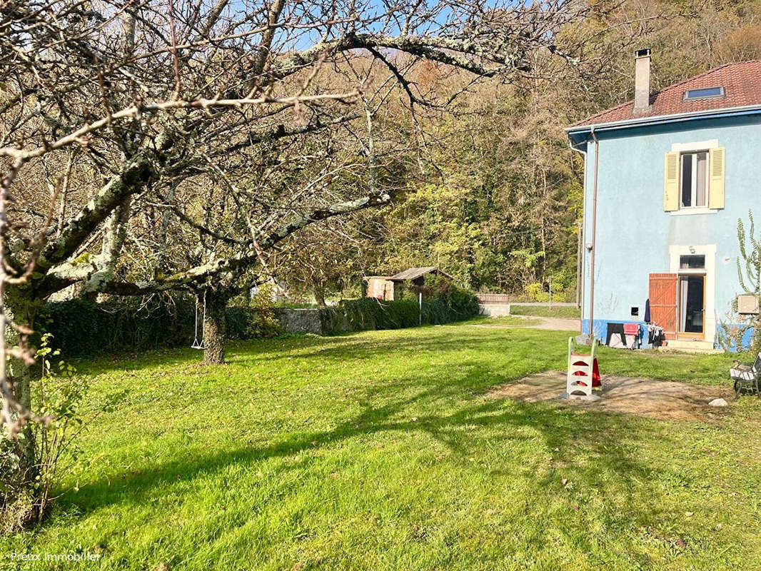 Maison à SEYSSEL