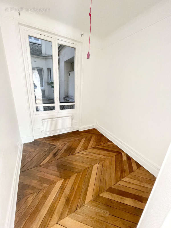 Appartement à PARIS-11E