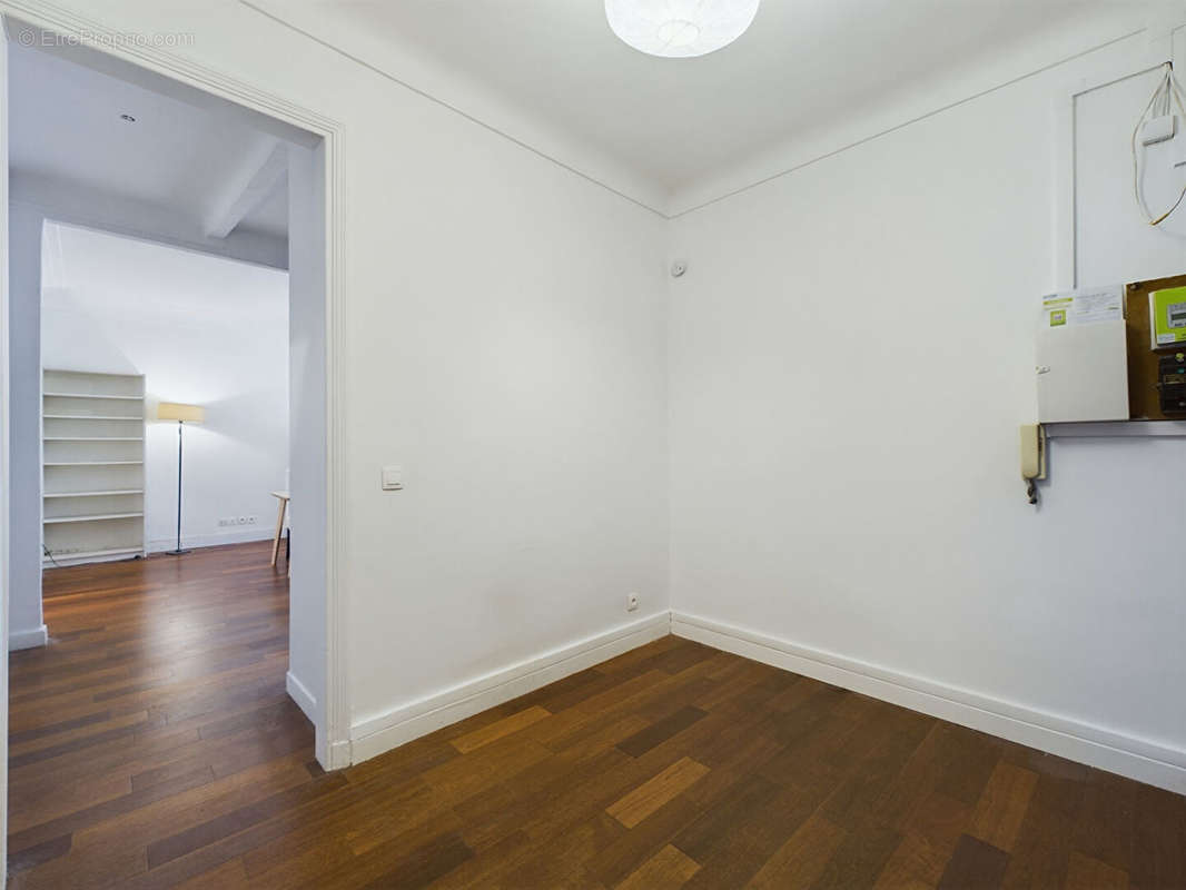 Appartement à PARIS-20E