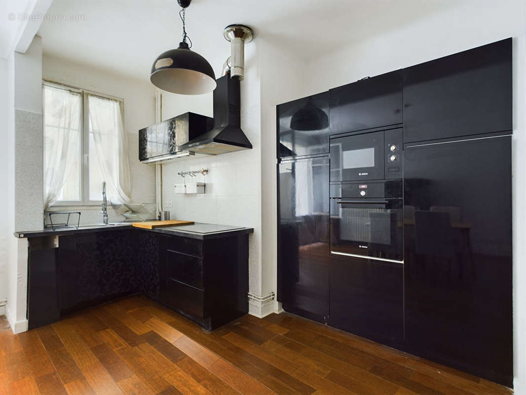 Appartement à PARIS-20E