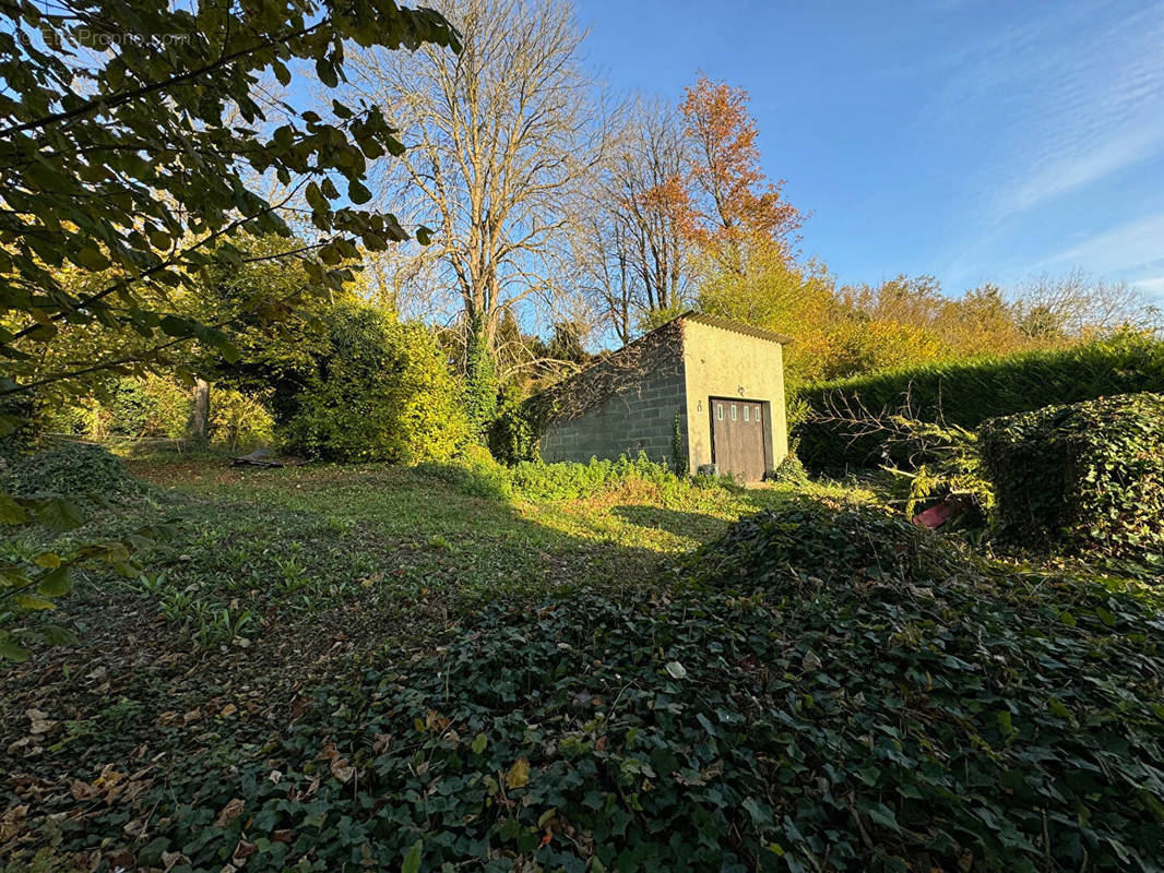 Terrain à MAGNY-EN-VEXIN