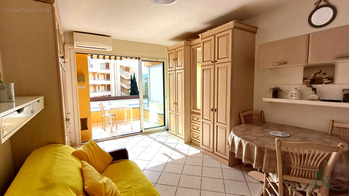 Appartement à BORMES-LES-MIMOSAS