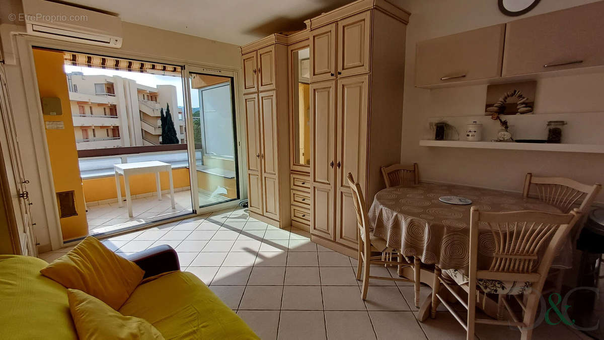 Appartement à BORMES-LES-MIMOSAS