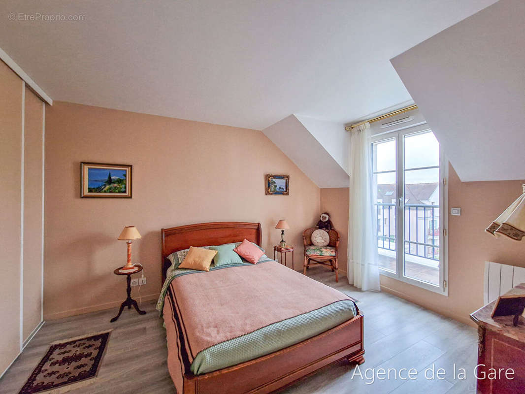 Appartement à MAISONS-LAFFITTE