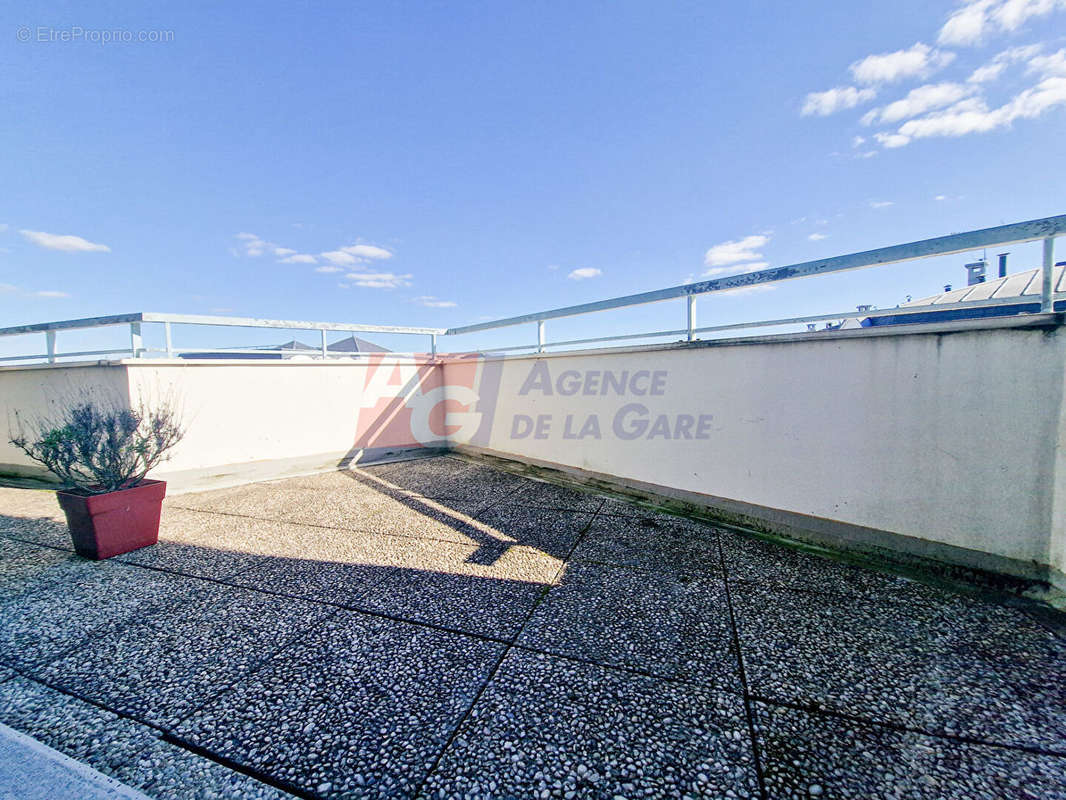 Appartement à HOUILLES