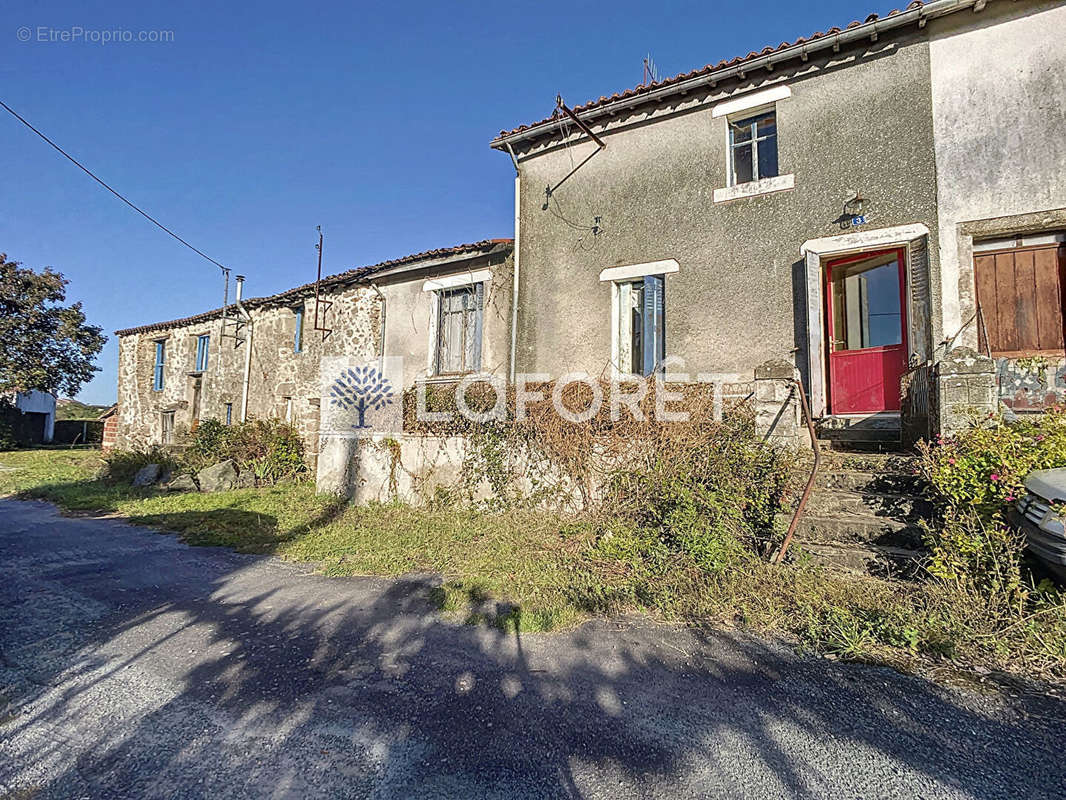 Maison à AZAY-SUR-THOUET