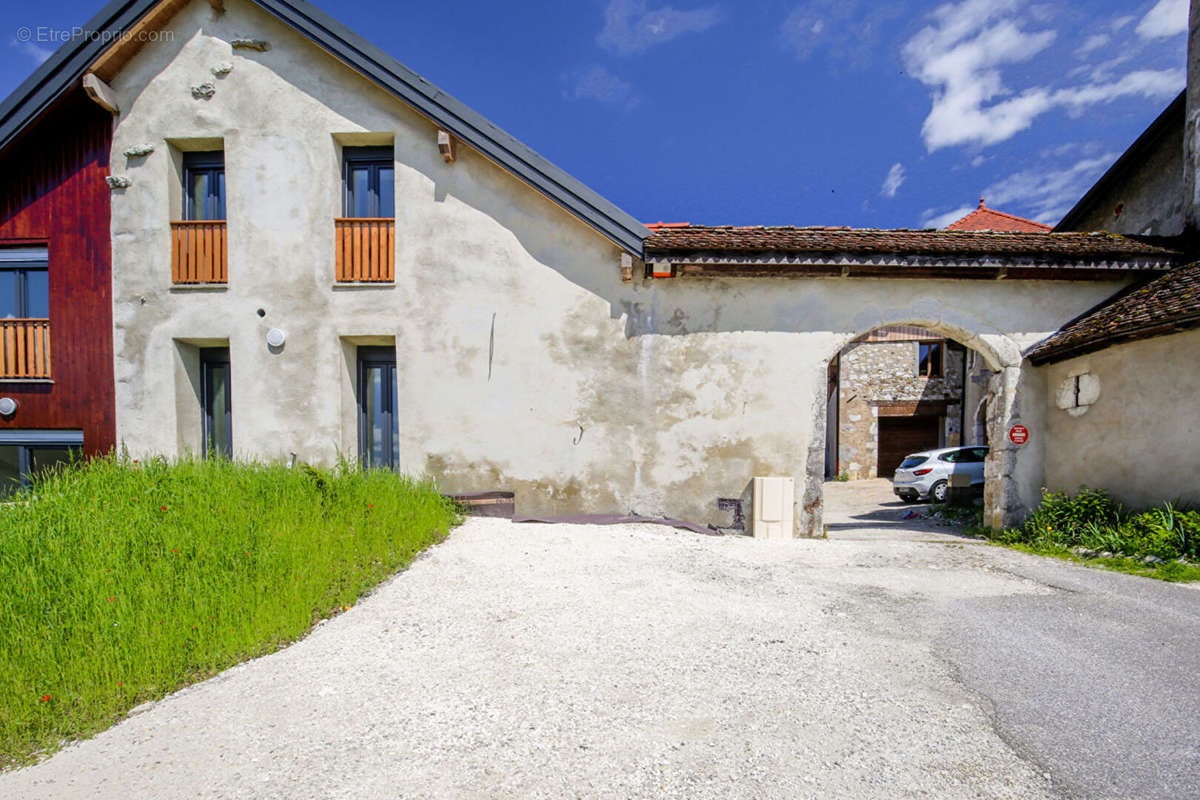 Appartement à SEYNOD