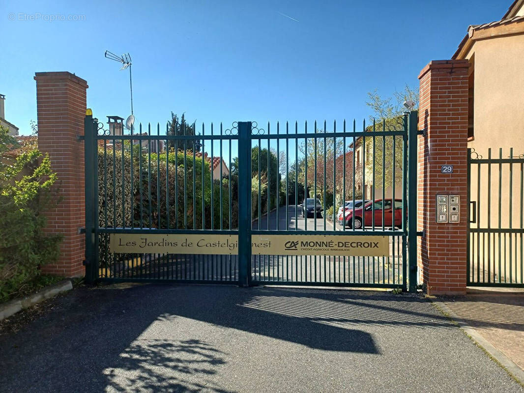 Maison à CASTELGINEST